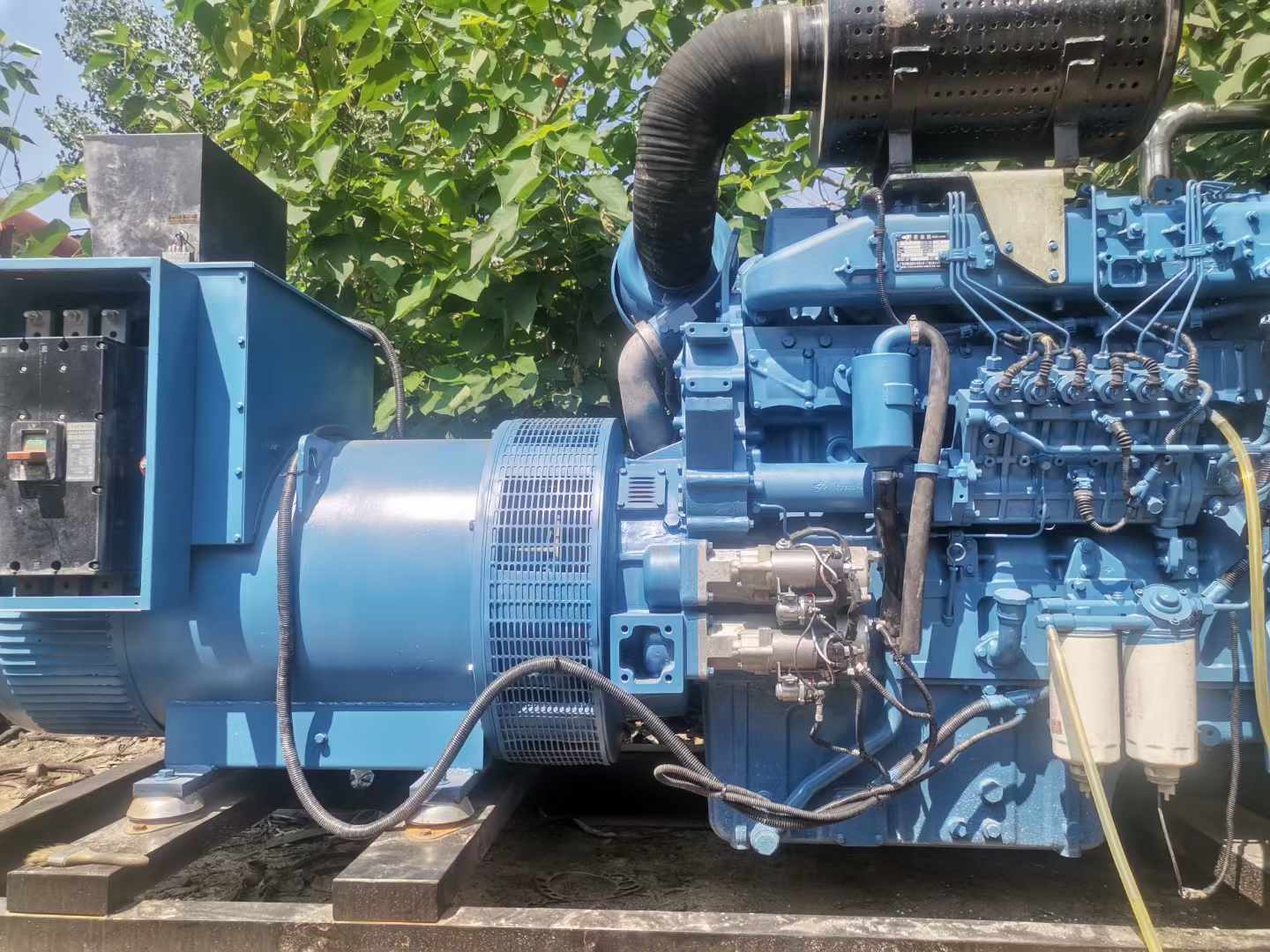 德保详细说明降低 800kW 柴油发电机输出电流波动的方法