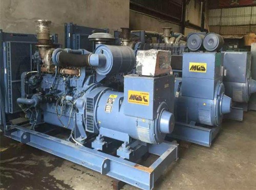 德保发电机组带负载降电压是什么原因照成的？