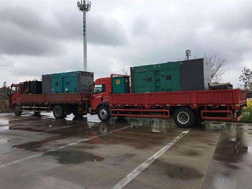 德保涂抹密封胶后,需要等待多长时间才能安装水冷式机油散热器密封件?